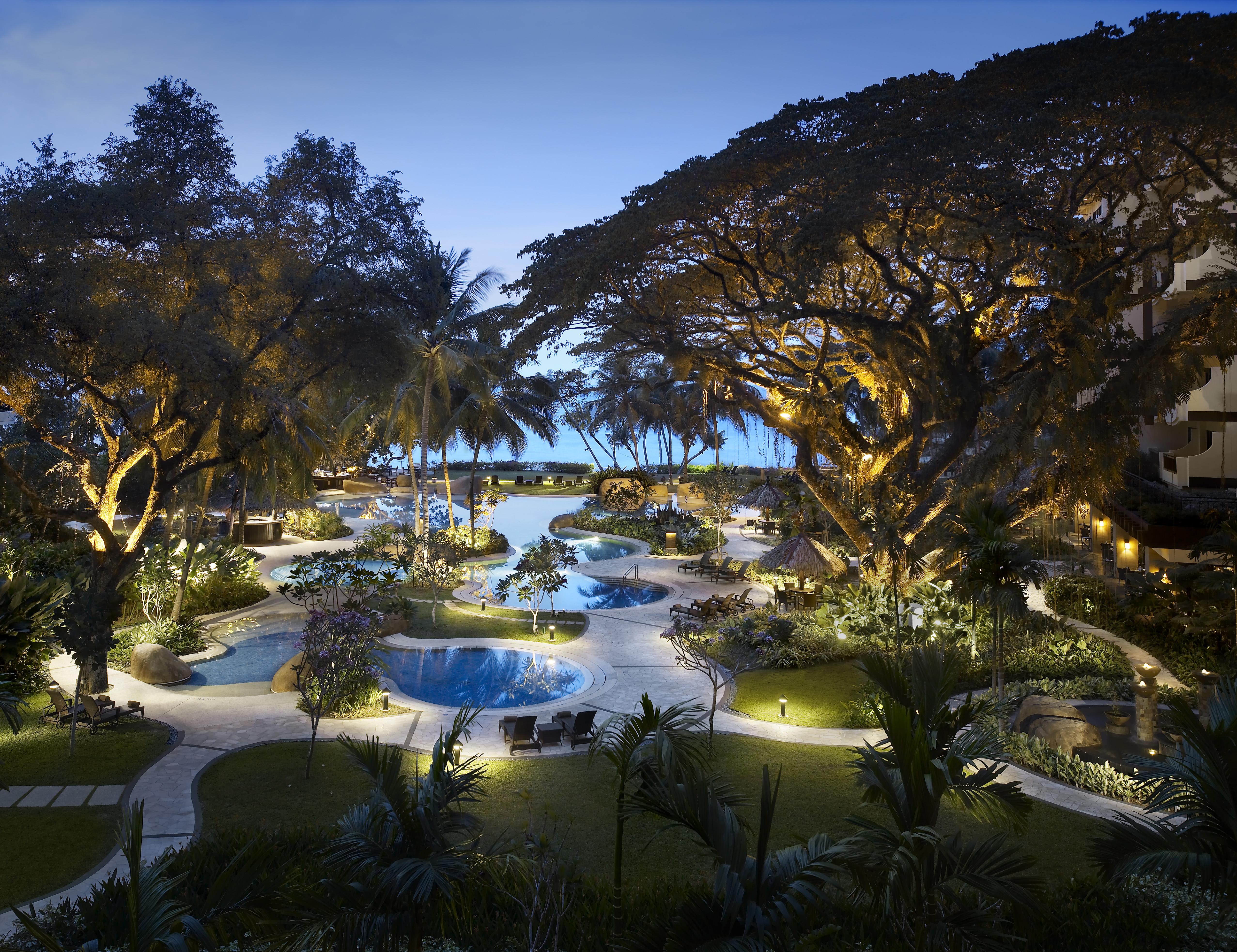 Shangri-La Rasa Sayang, Penang Batu Ferringhi Exterior foto The beach at The Residence, Phuket